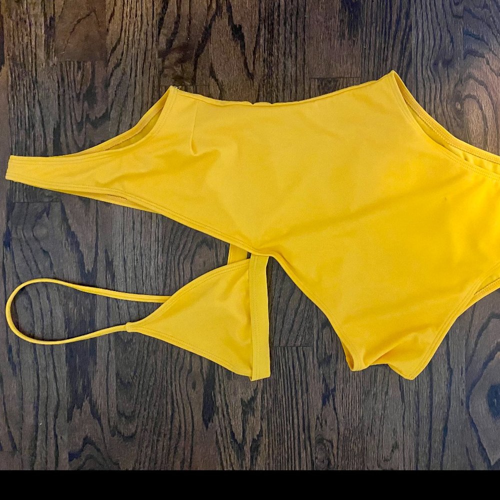 Hot One Piece Swimsuit; New/Never Worn!